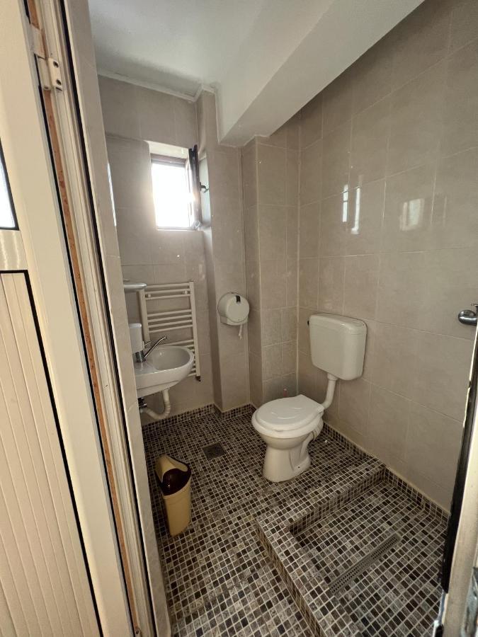 Hotel Monte Carlo Piteşti Extérieur photo