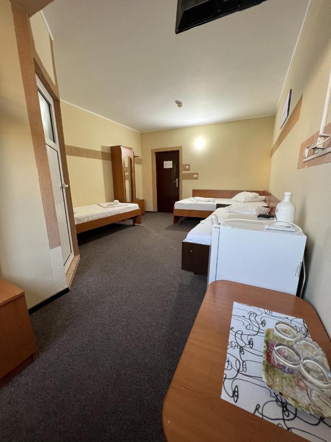 Hotel Monte Carlo Piteşti Extérieur photo