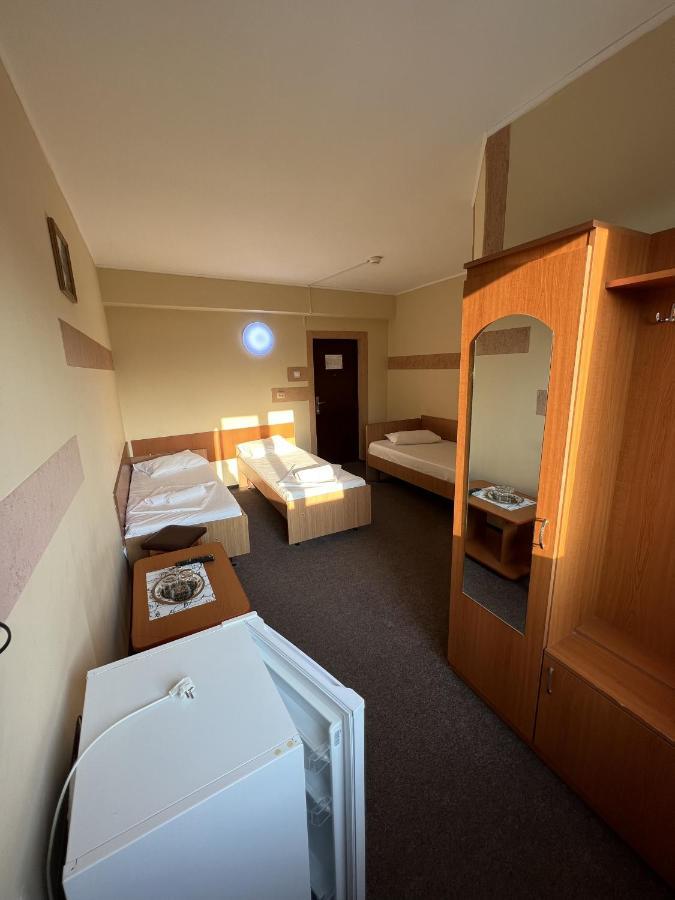Hotel Monte Carlo Piteşti Extérieur photo