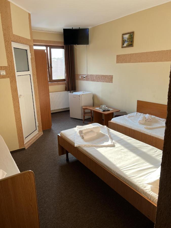 Hotel Monte Carlo Piteşti Extérieur photo